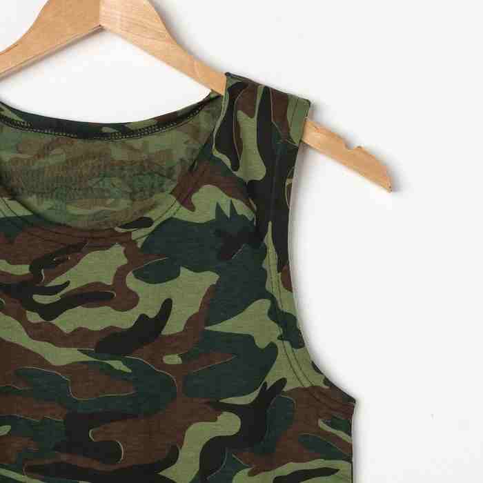 Майка муж. ( зеленый камуфл) 54